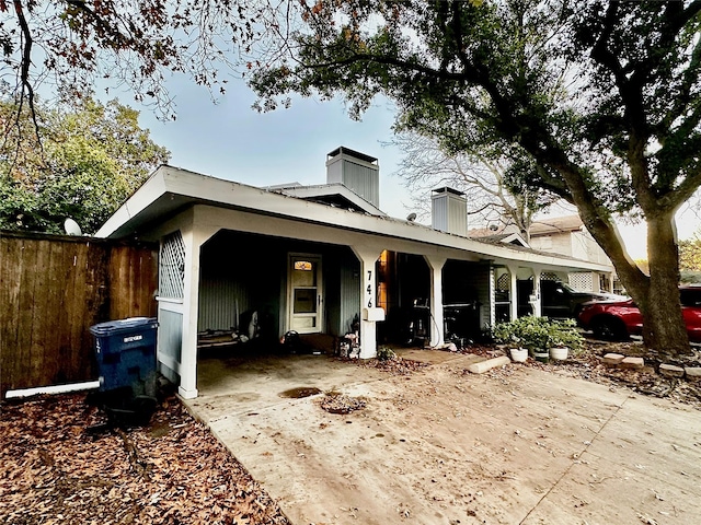 view of front of home featuring a porch