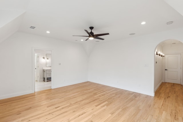 unfurnished room with light hardwood / wood-style floors and ceiling fan