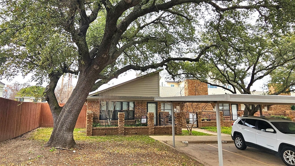 view of front of house