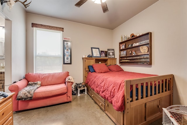 bedroom with ceiling fan