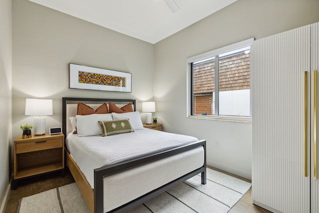 bedroom with ceiling fan