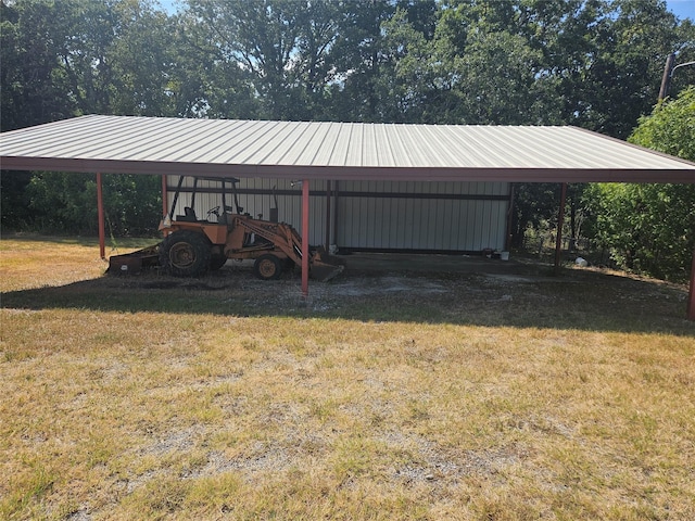 view of outdoor structure featuring a yard