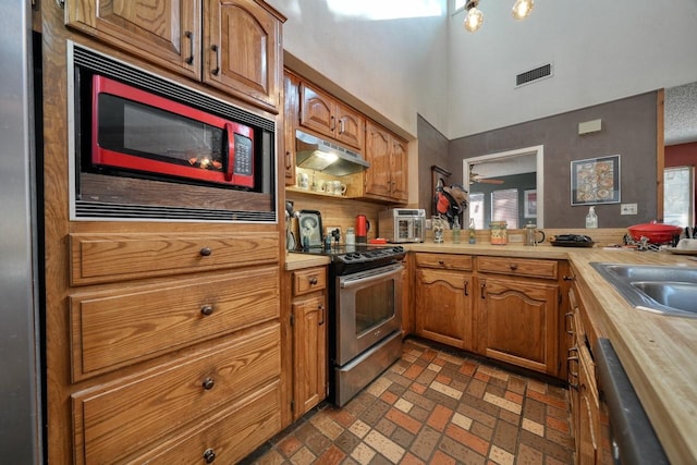 kitchen with sink and stainless steel appliances