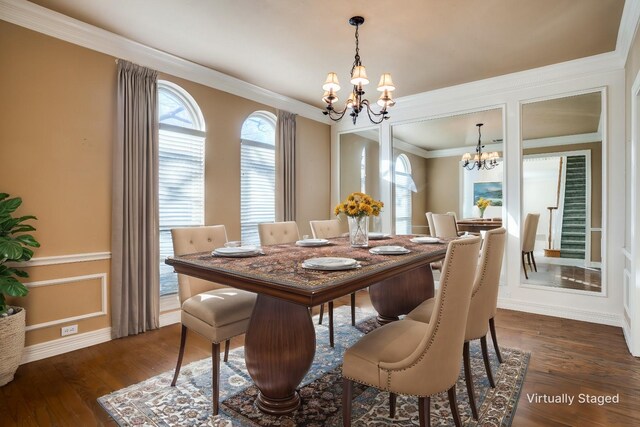 unfurnished room featuring light hardwood / wood-style flooring and ornamental molding