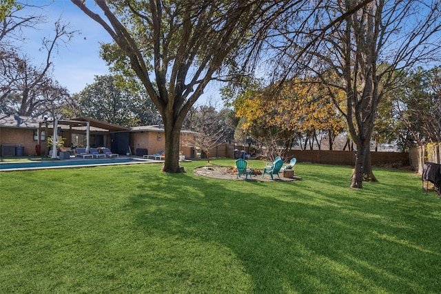 view of yard with a patio area