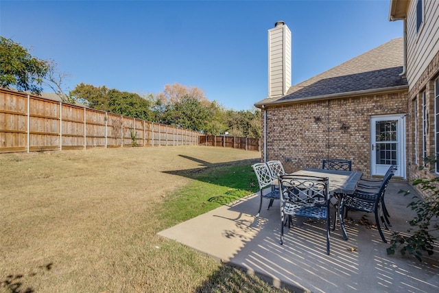 view of yard with a patio