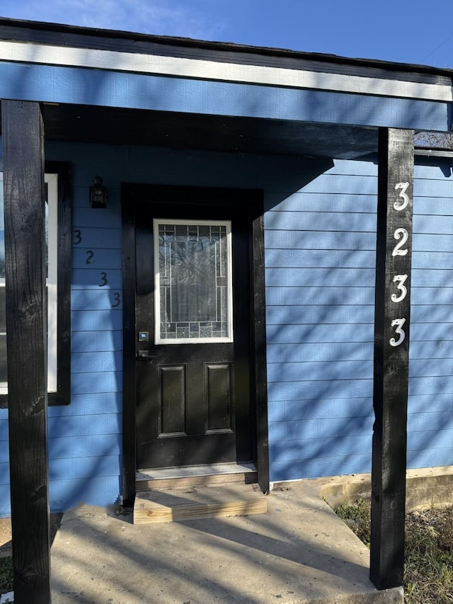 view of property entrance