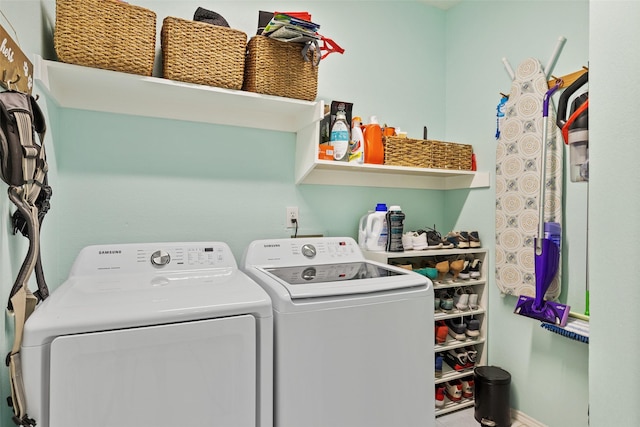 laundry room with washer and clothes dryer