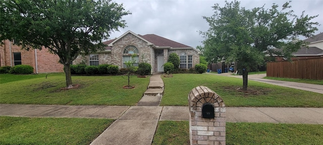 view of front of house featuring a front yard