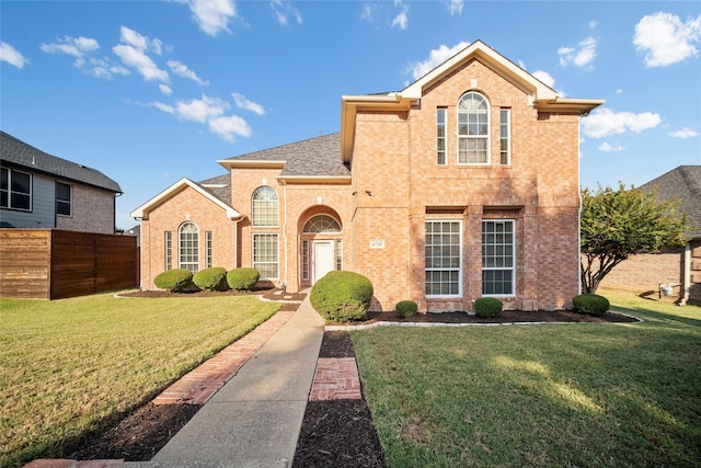 view of front facade with a front yard