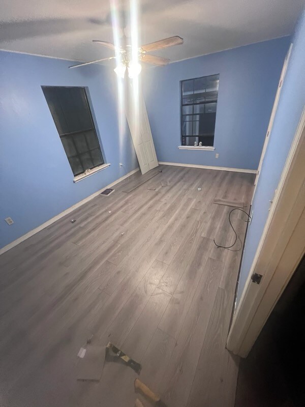 storage area with washer and clothes dryer