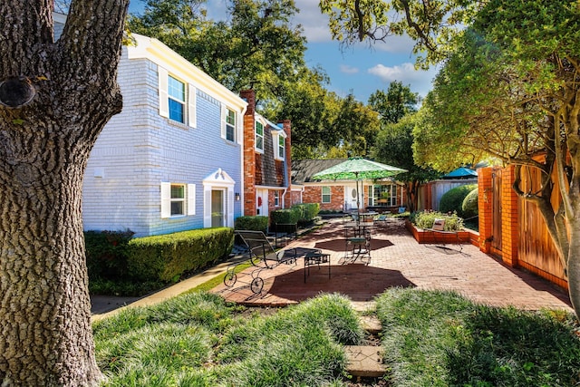 view of yard with a patio