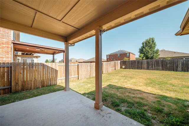 view of yard featuring a patio area