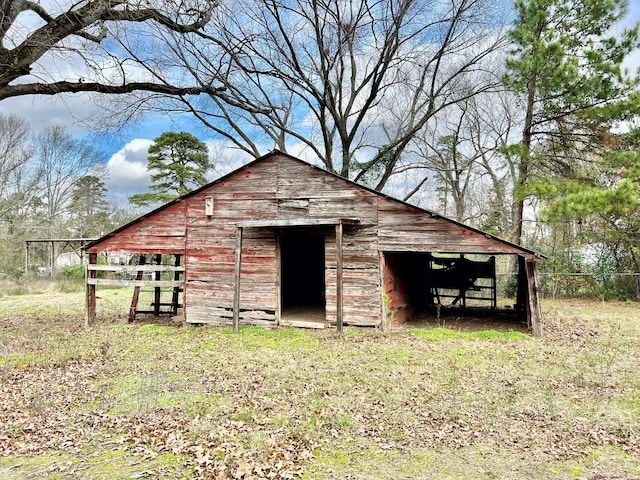 view of outdoor structure