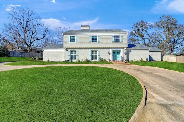 view of front of house with a front yard