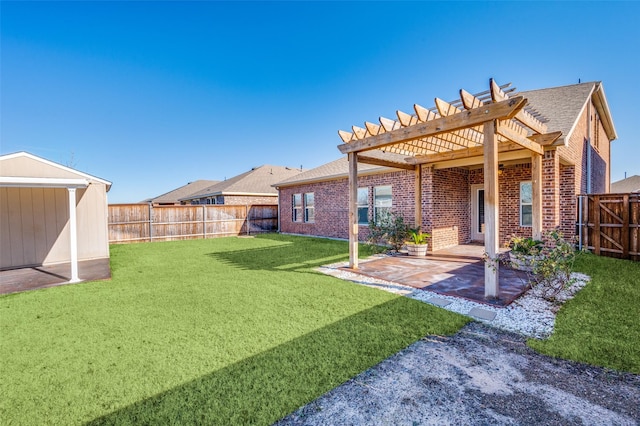 view of yard featuring a pergola and a patio