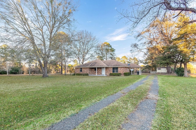 view of front of house with a front lawn