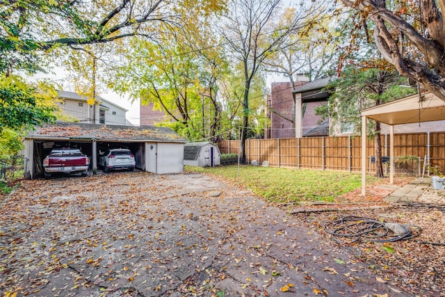 view of yard with a carport