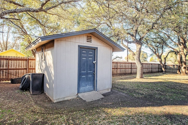 view of outbuilding