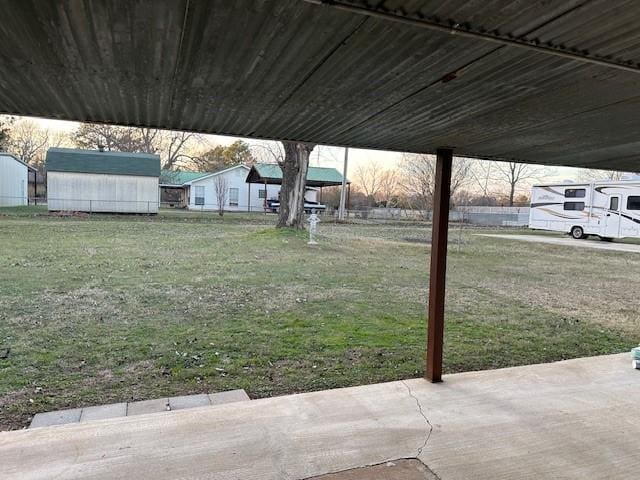 view of yard featuring a patio