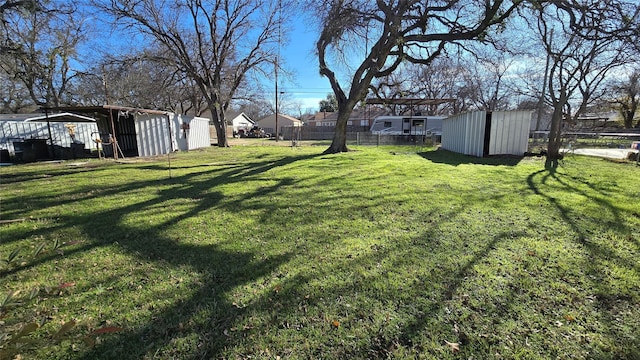 view of yard with a shed