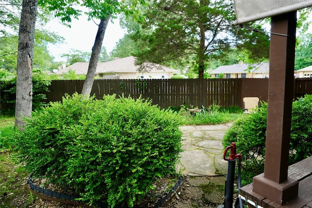 1030 Laurel Ln, Paris, TX 75460 - view of yard with a fenced backyard and a patio area