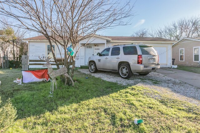 exterior space with a yard