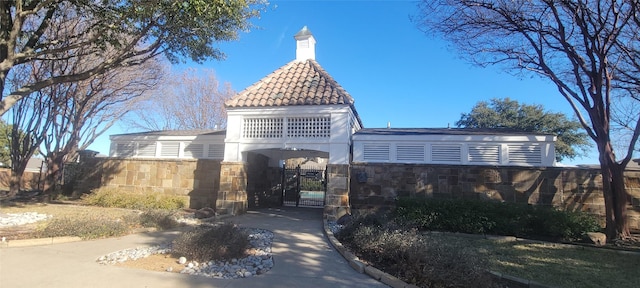 view of mediterranean / spanish-style home