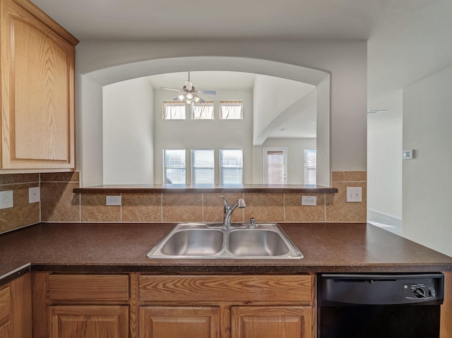 kitchen with dishwasher, tasteful backsplash, sink, kitchen peninsula, and ceiling fan