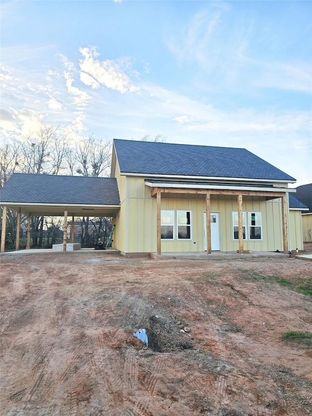 view of front facade