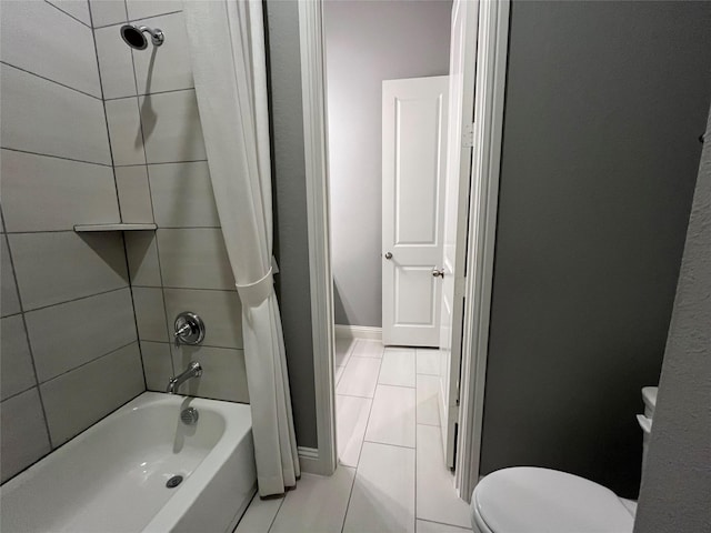 5529 Mountain Island Dr, Fort Worth, TX 76179 - bathroom with shower / bathtub combination with curtain and toilet