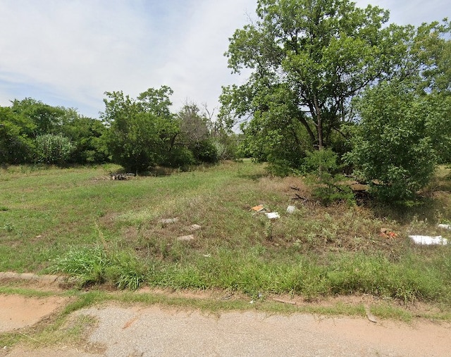 Listing photo 3 for 404 Humphreys St Unit A, Wichita Falls TX 76301