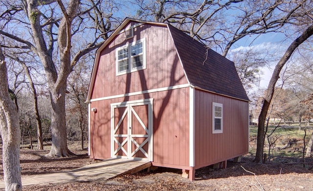 view of outdoor structure