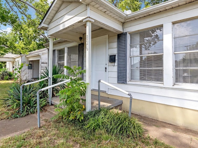 view of exterior entry