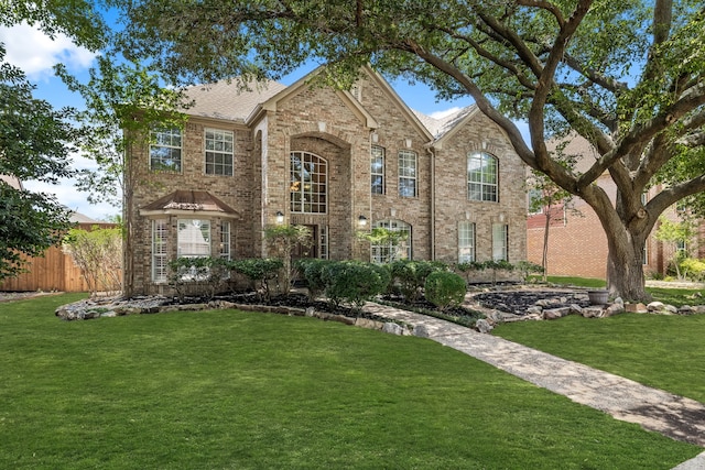 view of front of property with a front yard