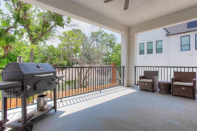 view of patio with ceiling fan