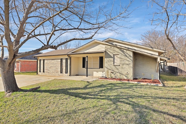 view of front of home with a front yard