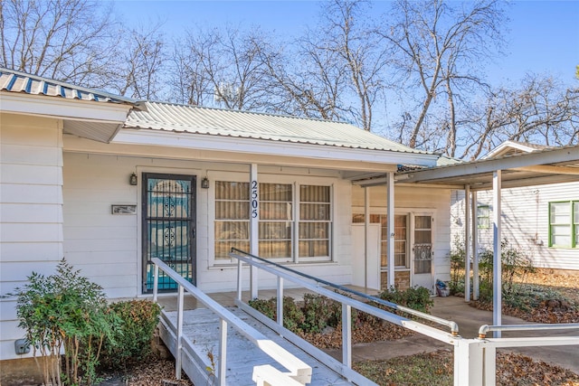 view of entrance to property