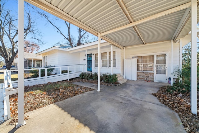 view of patio / terrace with a porch