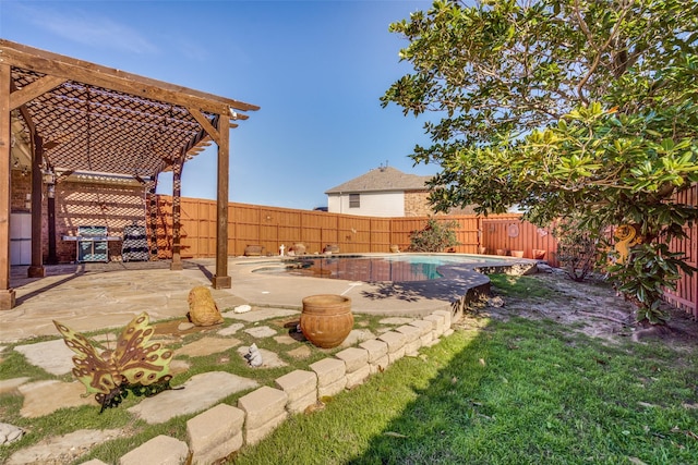 view of yard featuring a patio area and a fenced in pool