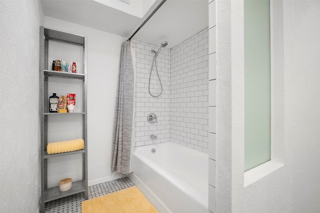 bathroom featuring shower / tub combo