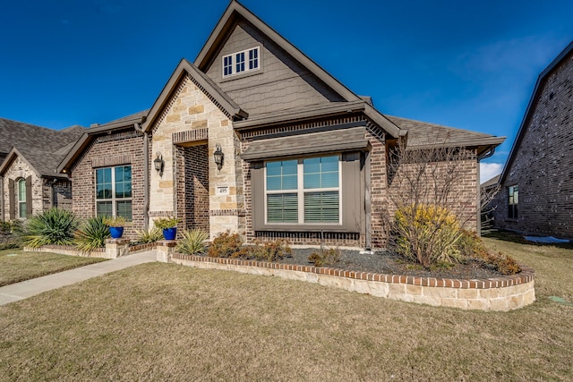 view of front of house with a front lawn