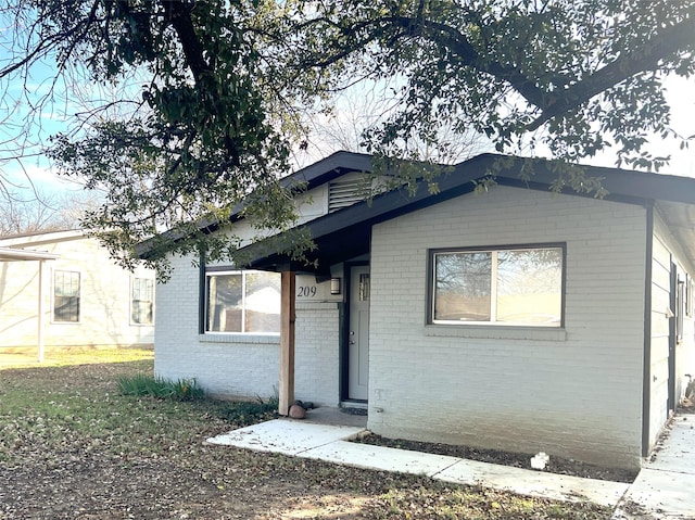 view of front of property