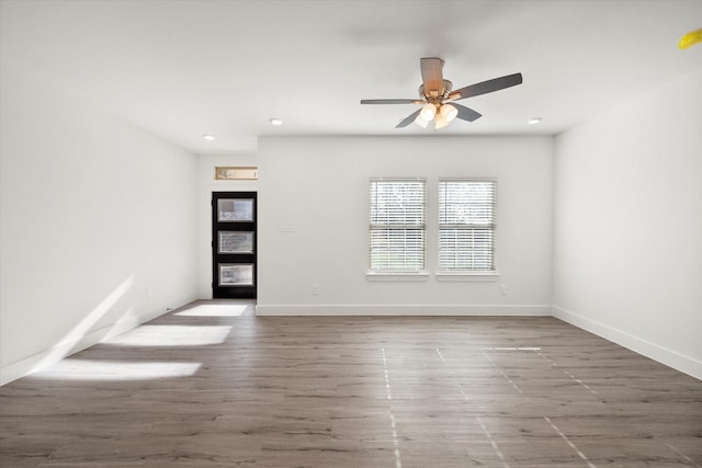 empty room with ceiling fan