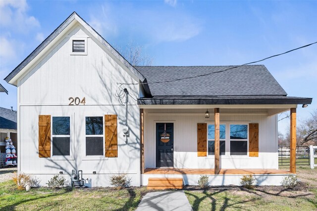 view of front of home with a porch