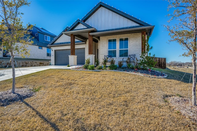 craftsman-style home with a front lawn