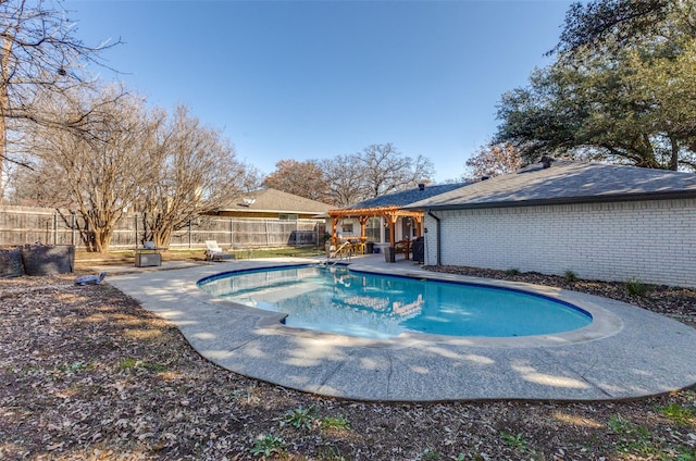 view of swimming pool