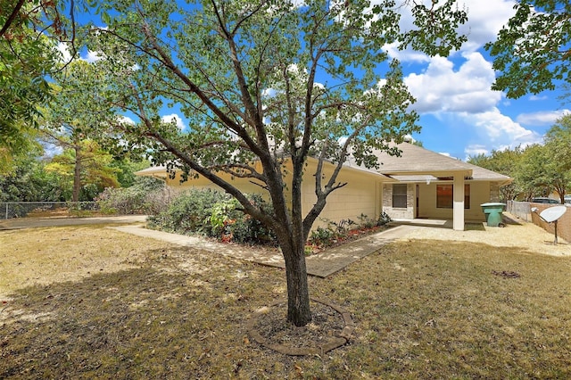 exterior space featuring a lawn