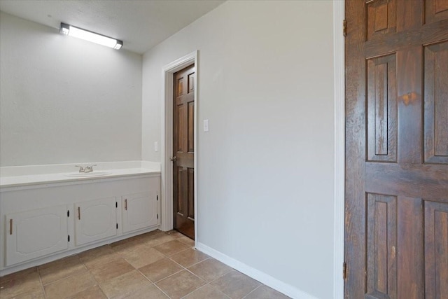 bathroom featuring sink