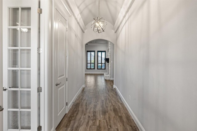 bathroom with enclosed tub / shower combo